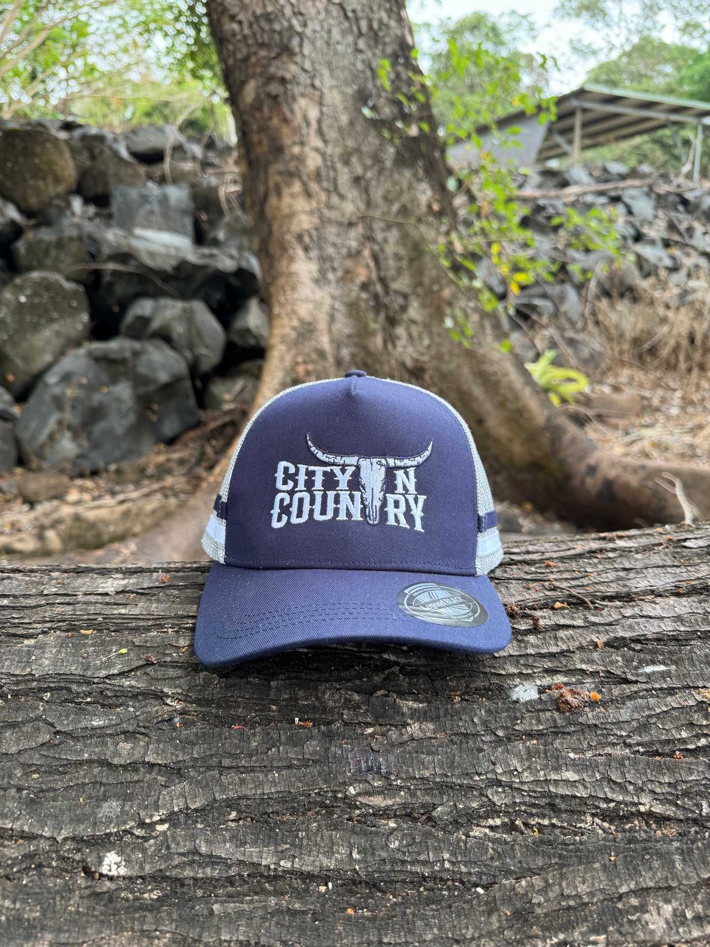 CNC - CITY N COUNTRY CAP - NAVY/SILVER/WHITE - City N Country