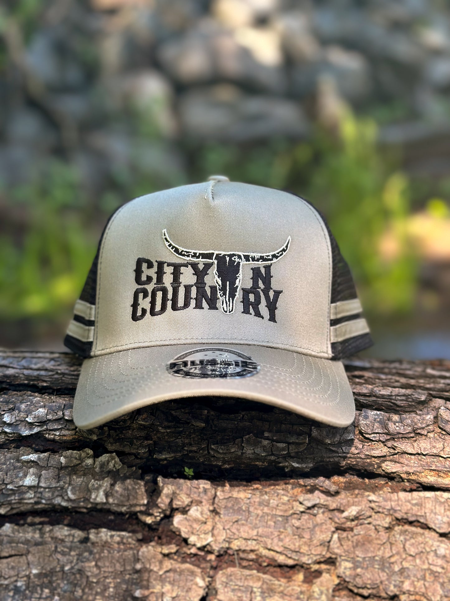 City N Country Cap - Khaki/Black